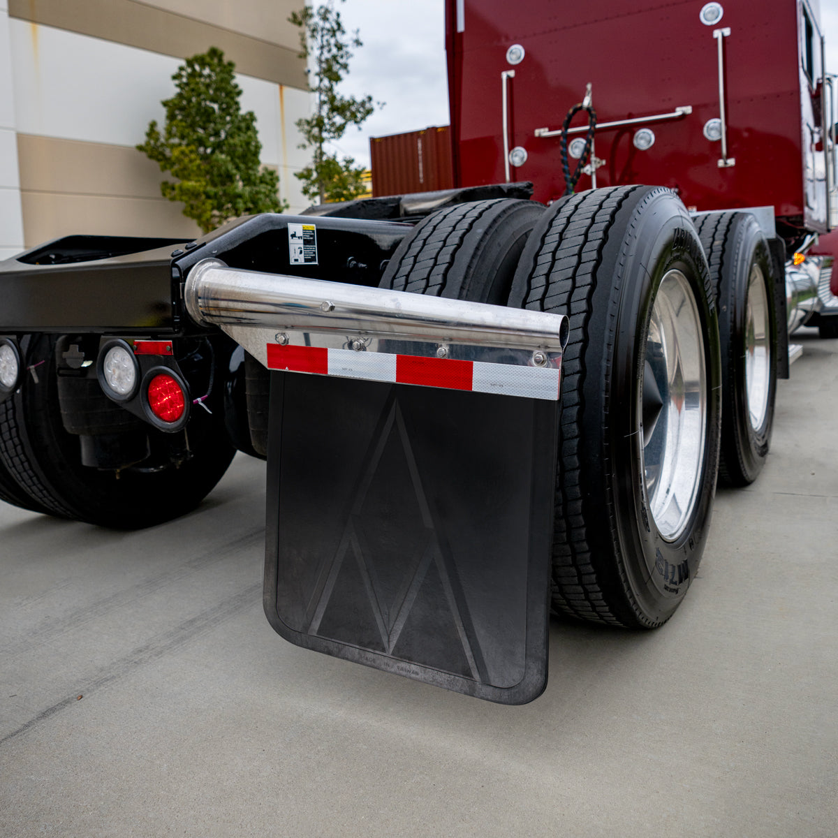 24" x 30" Heavy Duty Rubber Mud Flap